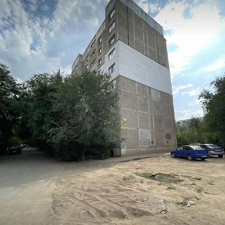 Appartement Daily short term flat à Uralsk Extérieur photo