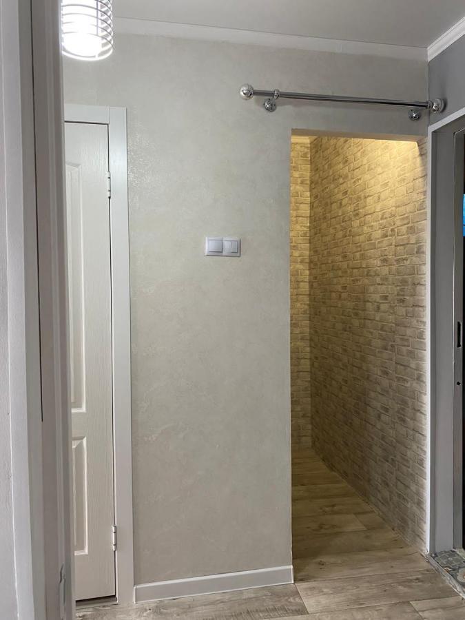 Appartement Daily short term flat à Uralsk Extérieur photo